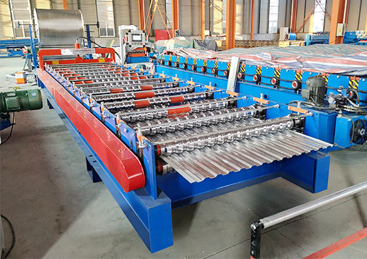 Machine de fabrication de tôles enduites de couleur en acier galvanisé par fer