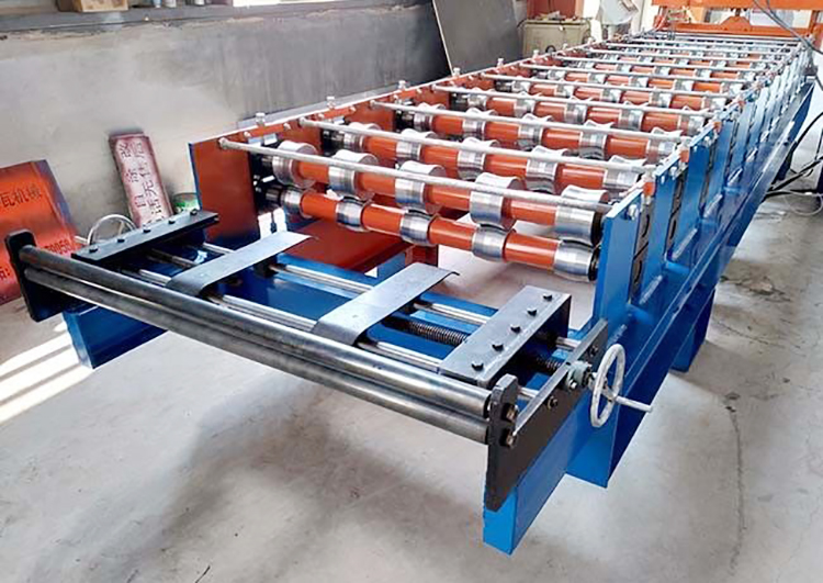 Máquina para fabricação de chapa de ferro galvanizado pré-pintada