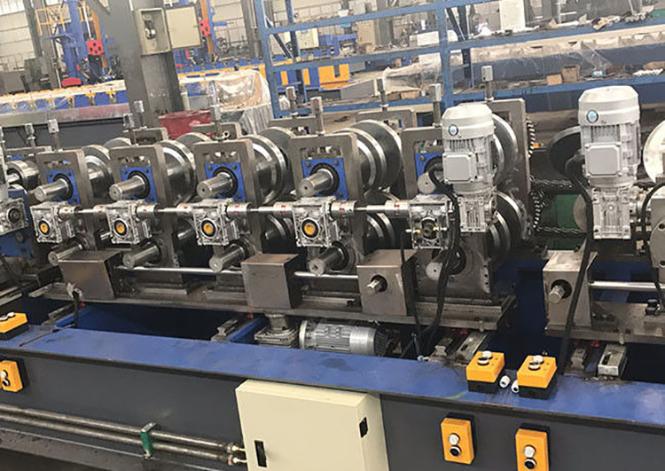 Z Verwisseld Sectie Koud Staal Purling Roll Forming Machine